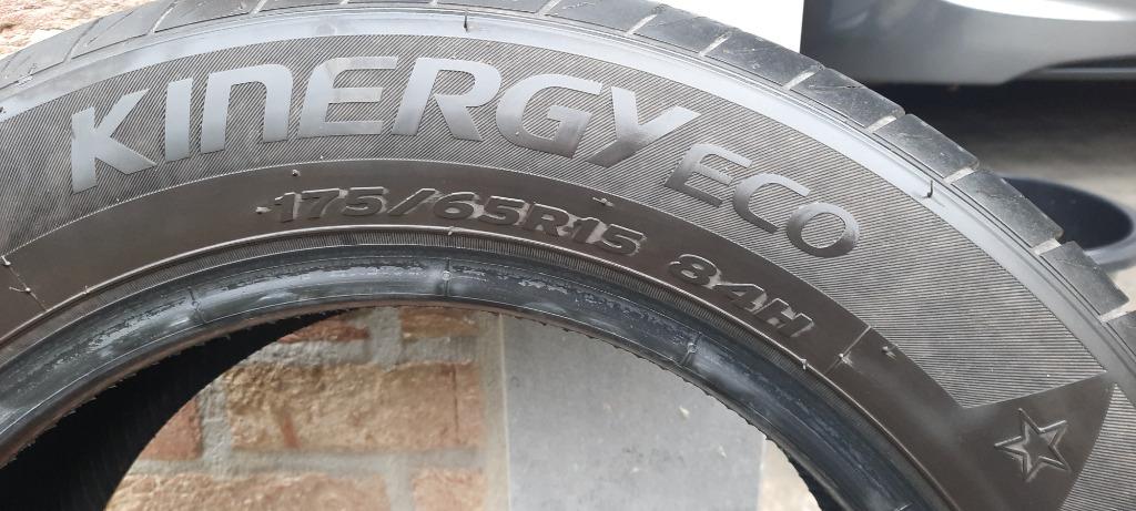 Pneu Hankook Kinergy Eco 175-65-15 84H, Autos : Pièces & Accessoires, Pneus & Jantes, 15 pouces, 175 mm, Véhicule de tourisme