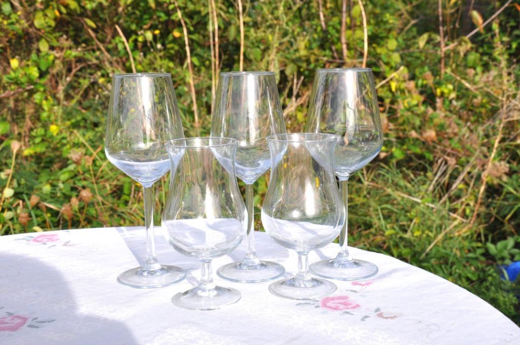 4 verres a vin 2 de chaque modèle, Ophalen of Verzenden, Gebruikt, Glas, Glas of Glazen