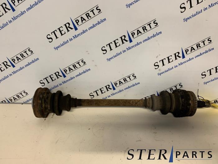 Arbre de transmission arrière droit d'un Mercedes SLK, Enlèvement ou Envoi, 3 mois de garantie, Utilisé, Mercedes-Benz