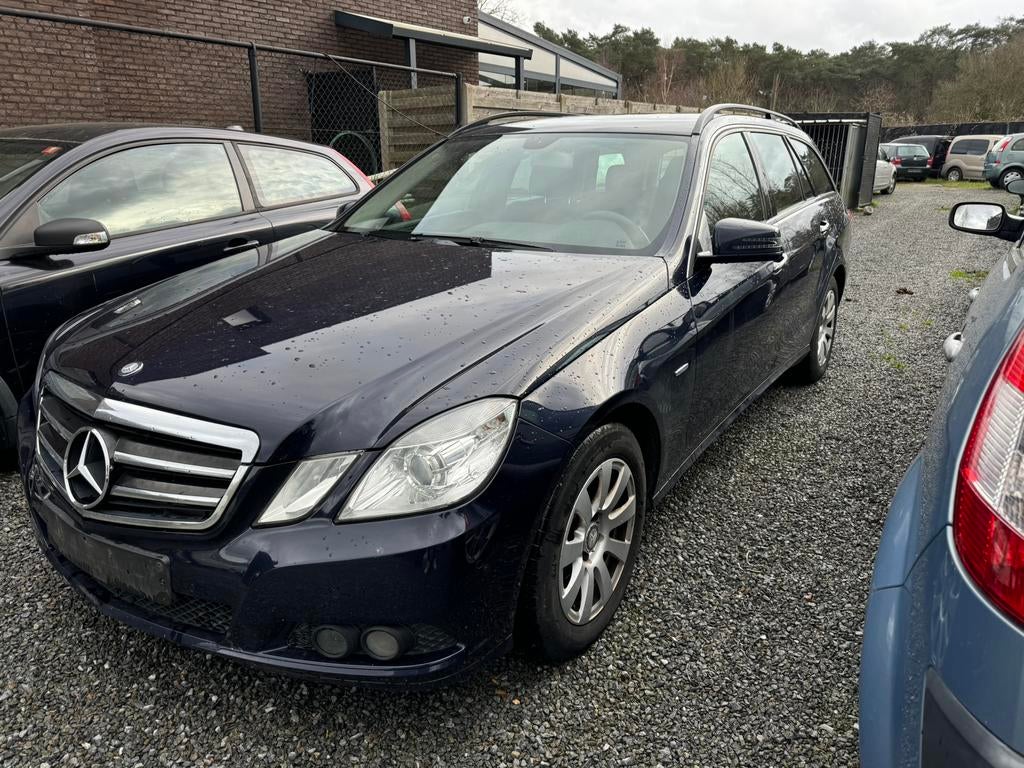 Mercedes E200 cdi break bj 2011 km 309.567 rijdt goed, Auto's, Stof, Zwart, Bedrijf, Te koop
