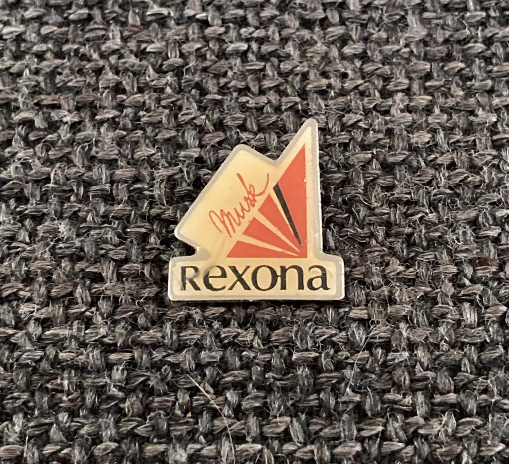 PIN - REXONA - MUSK - DEODORANT, Verzenden, Gebruikt, Merk, Speldje of Pin