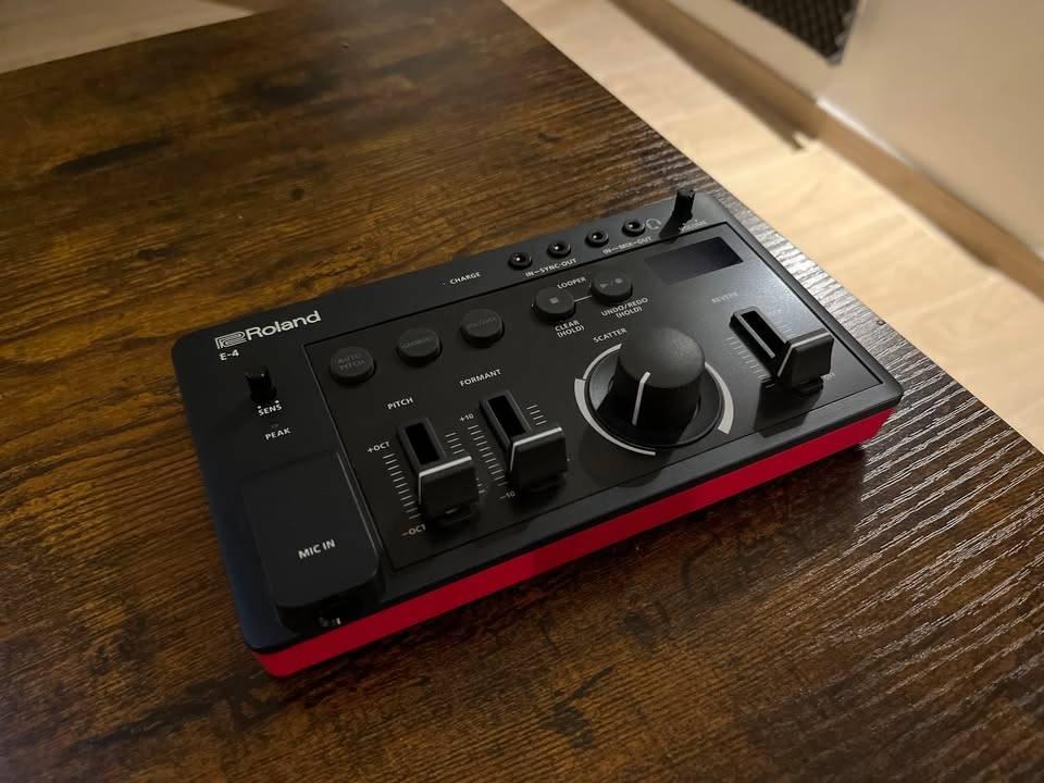 Roland Aira Compact E-4 Voice Tweaker / Looper, Musique & Instruments, Enlèvement, Comme neuf, Autres types