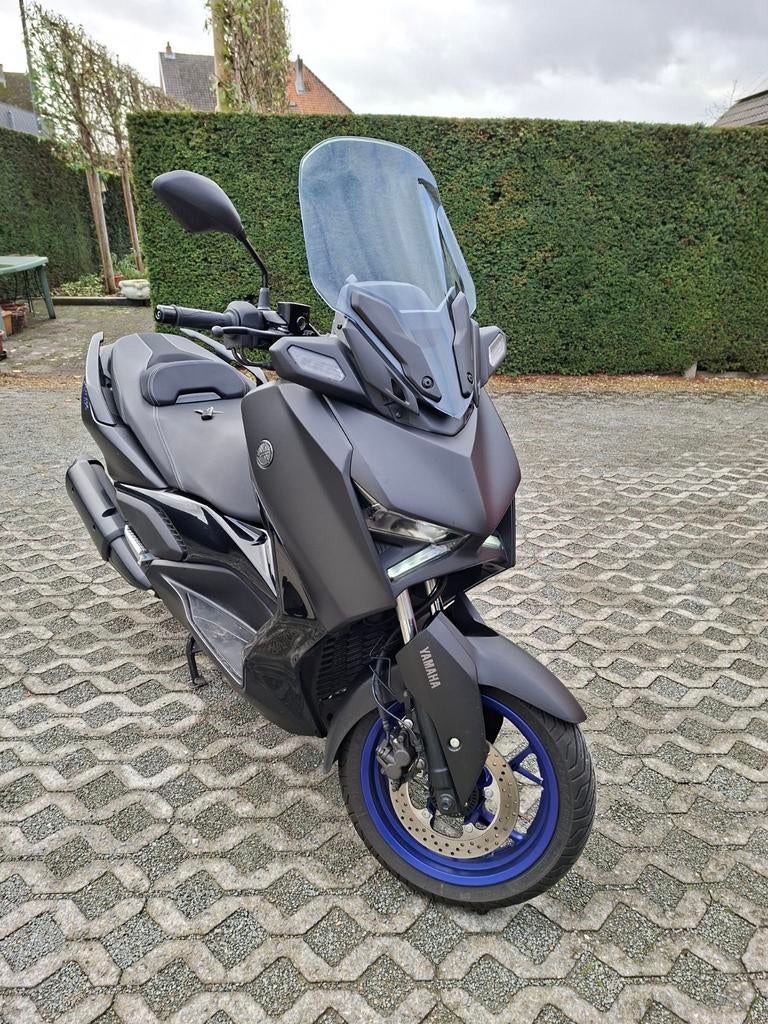 Yamaha xmax 300cc matgrijs nieuwstaat 7100km, Motoren, Motoren | Yamaha, Particulier