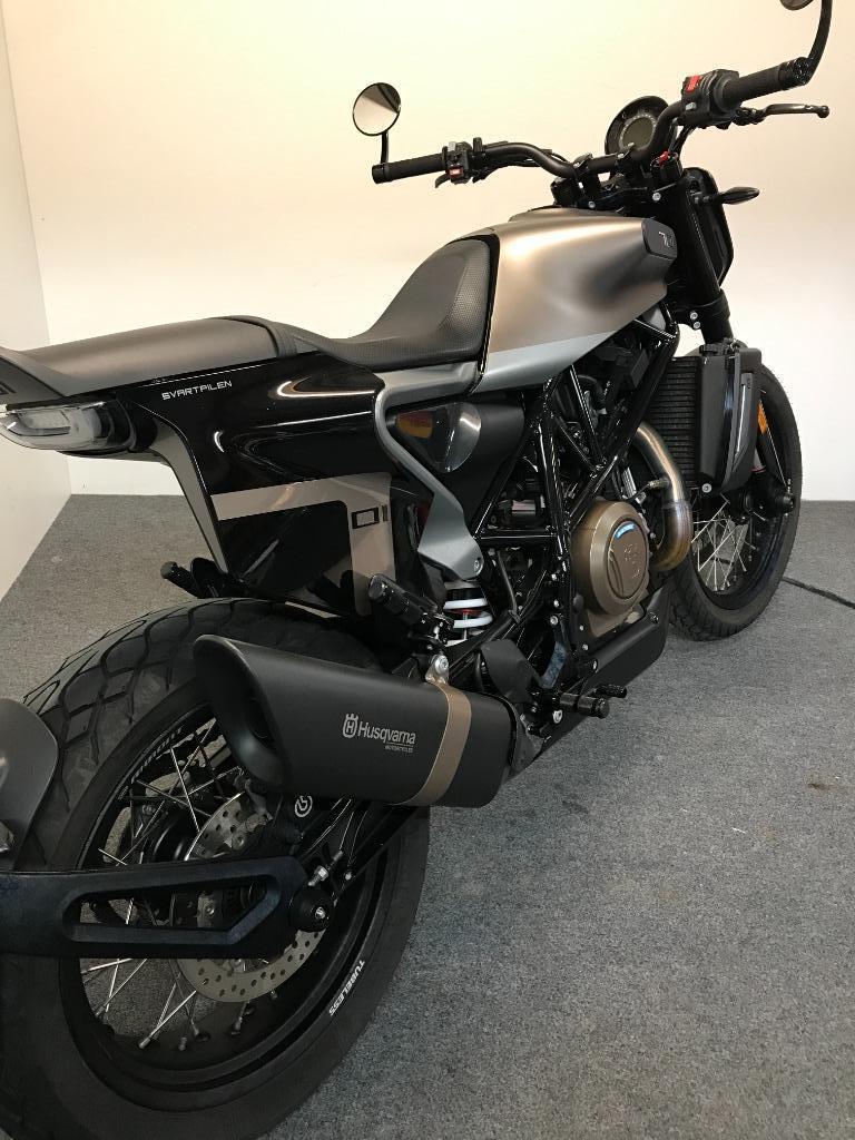 Husqvarna Svartpilen 701 MY2020 réf. COMME 2874, Motos, Motos | Husqvarna, Entreprise, Plus de 35 kW, 1 cylindre, 701 cm³