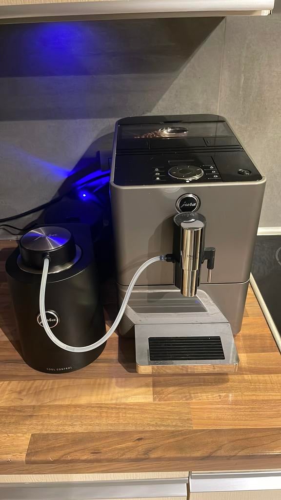 Jura ena micro 9 expresso machine, Ophalen, Zo goed als nieuw, Koffiemachine