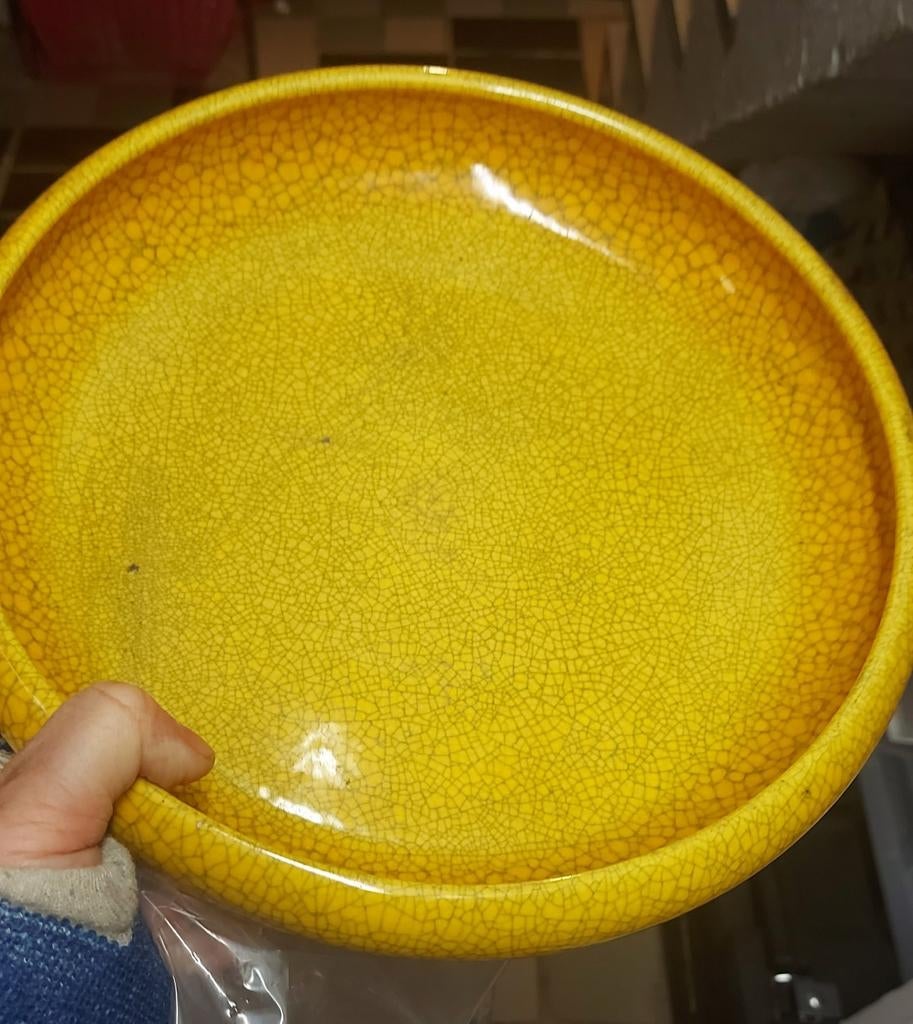 Antieke gele Boch schaal in gele craquele porselein, Ophalen of Verzenden