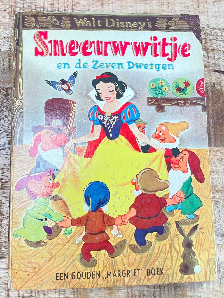 Livre Gouden Margriet - Disney Blanche-Neige et les 7 Nains, Collections, Disney, Enlèvement ou Envoi, Utilisé