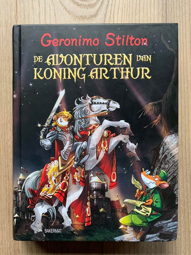 Boek Geronimo Stilton - De avonturen van koning Arthur, Fictie algemeen, Geronimo Stilton, Ophalen of Verzenden, Zo goed als nieuw
