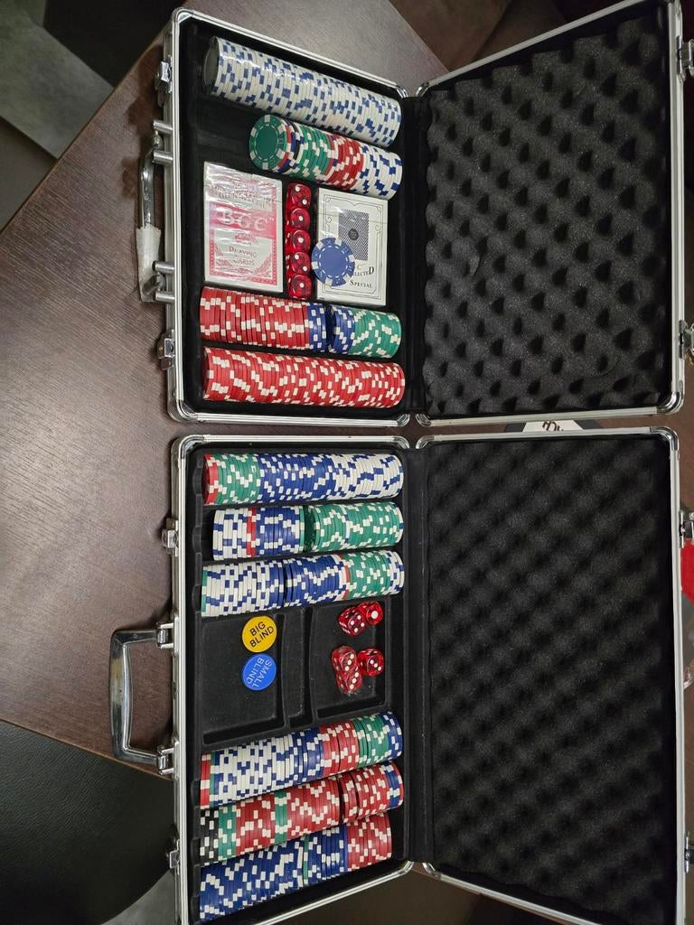 Pokerchips + koffers, Ophalen