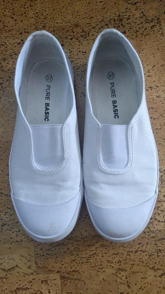Chaussons/Pantoufles de gym taille 37, Sports & Fitness, Enlèvement, Utilisé