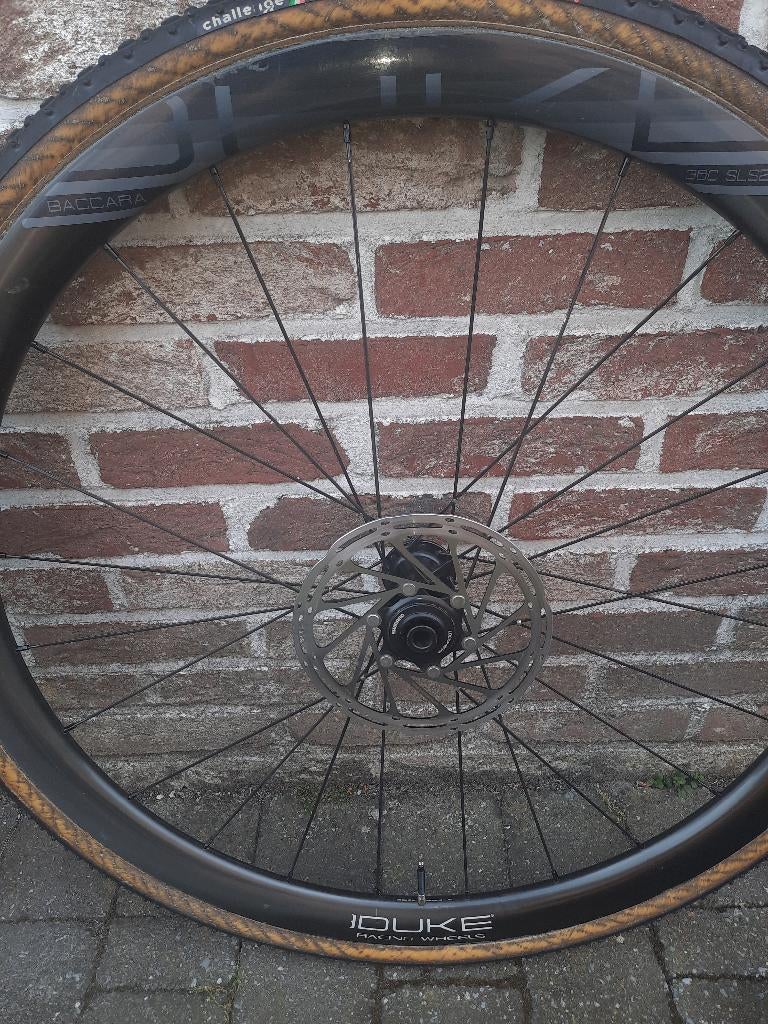 Duke Baccara SLS2 carbon wielen, Fietsen en Brommers, Fietsonderdelen, Ophalen, Zo goed als nieuw, Wiel