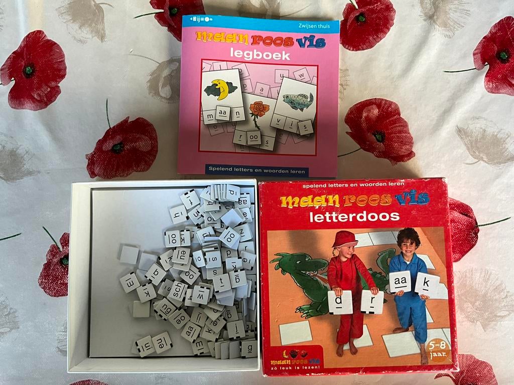 Letterdoos maan vis roos, Ophalen, Gelezen