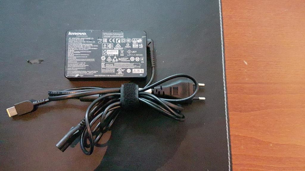 adaptor Lenovo, Computers en Software, Laptop-opladers, Ophalen of Verzenden, Gebruikt