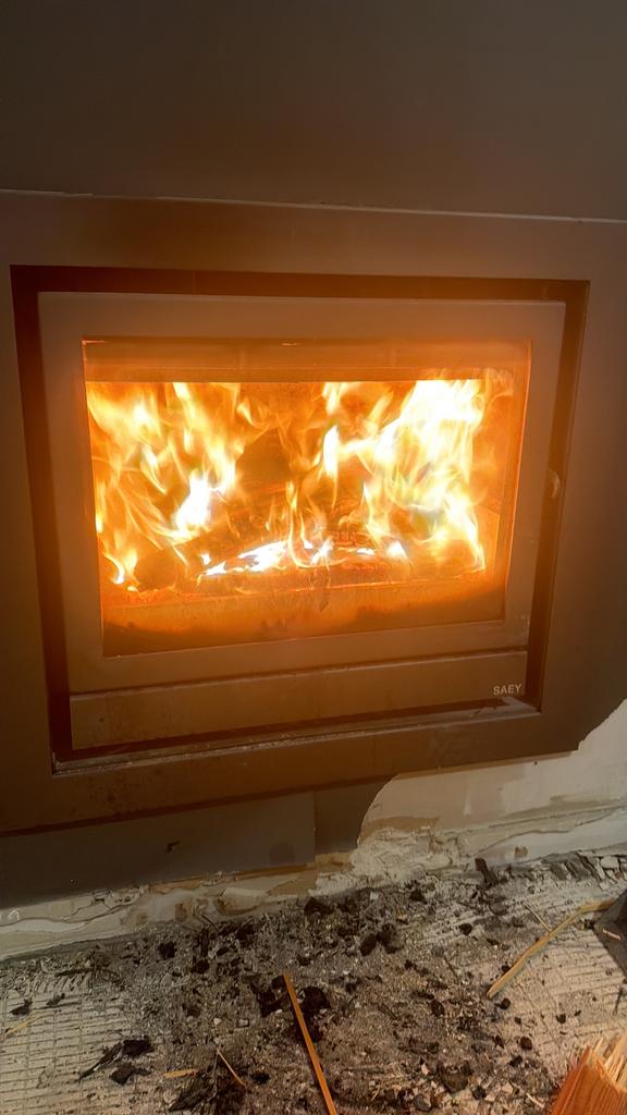 Inbouw houtkachel SAEY – goede staat – direct beschikbaar, Huis en Inrichting, Kachels, Ophalen, Gebruikt, Inbouw, Houtkachel