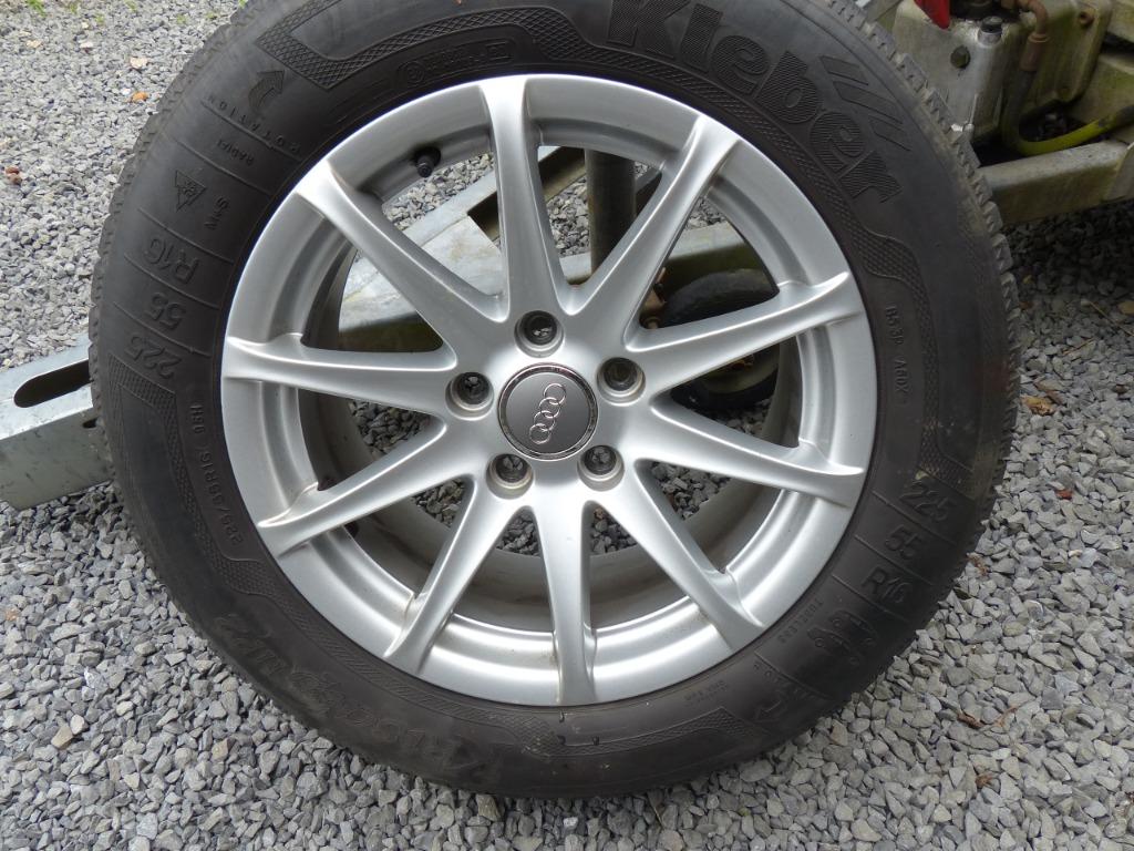 4 Jantes Audi + pneus hiver 225/55R16 95H, Pneus et Jantes, Pneus hiver, 16 pouces, Véhicule de tourisme