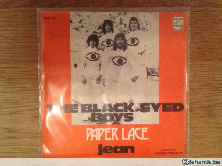 single paper lace