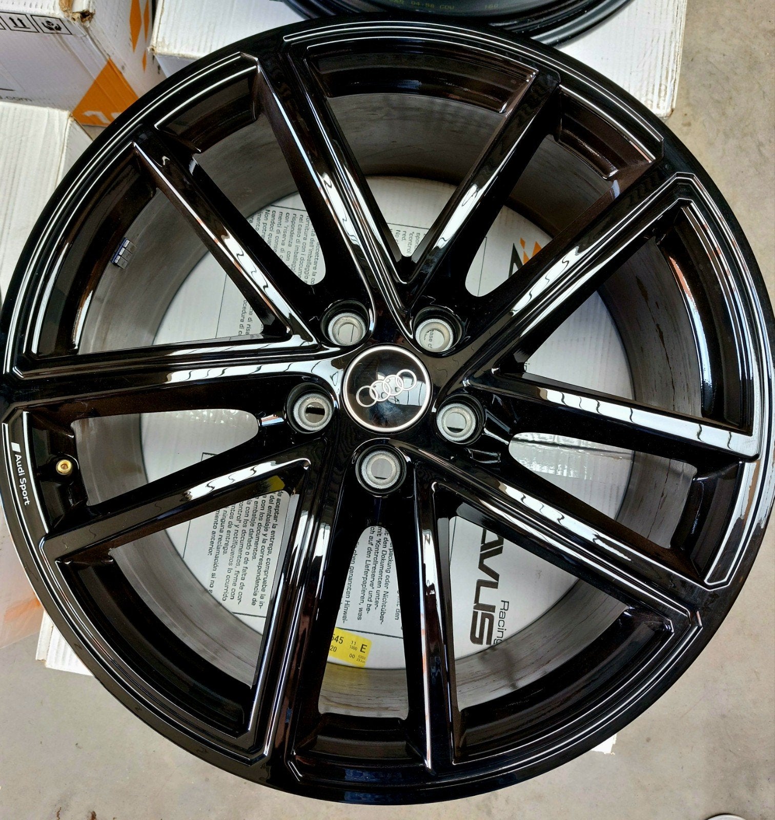 Jantes noires Audi 19" neuves !, Autos : Pièces & Accessoires, Pneus & Jantes, Neuf, 245 mm, 4 Saisons, Véhicule de tourisme
