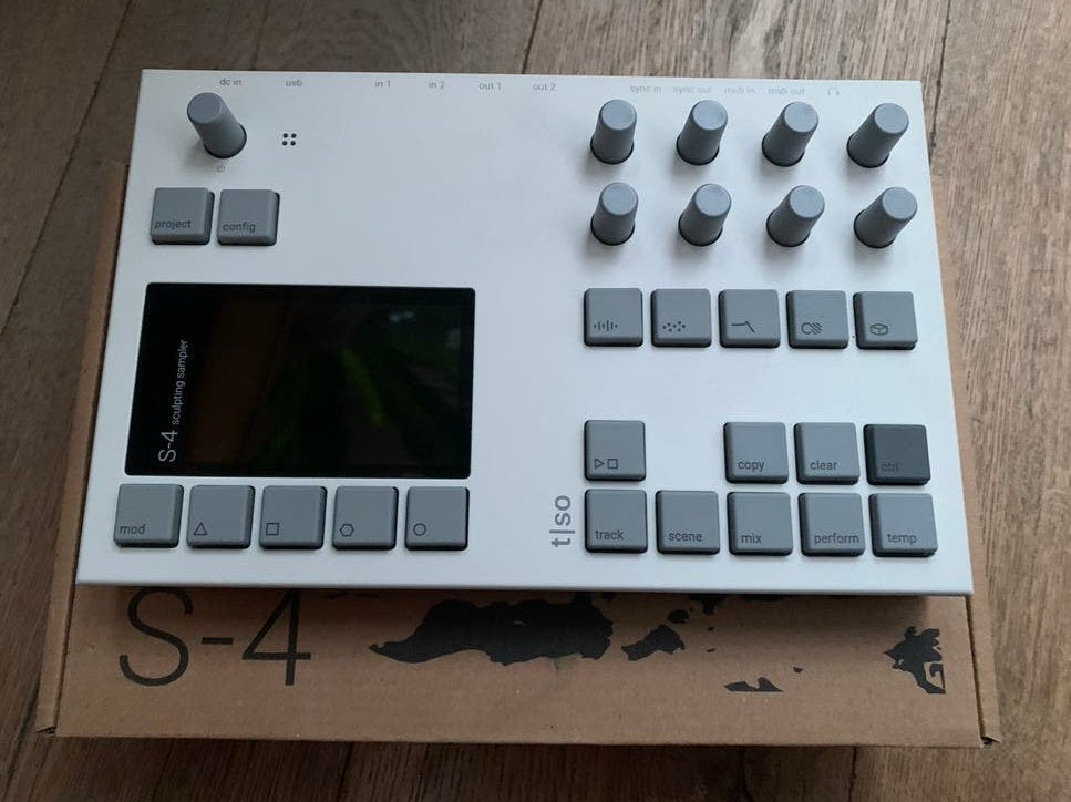 Torso s4 White, Muziek en Instrumenten, Samplers, Ophalen of Verzenden, Zo goed als nieuw