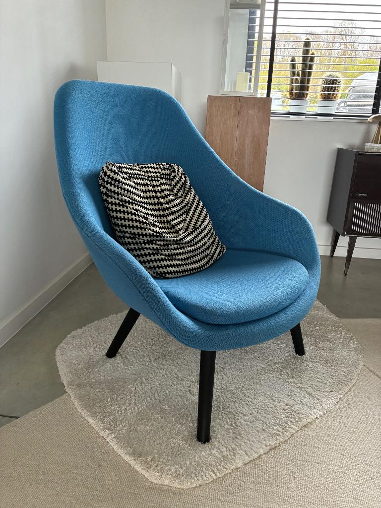 HAY About A Lounge Chair AAL92 – Nieuwstaat – Design topper, Huis en Inrichting, Ophalen, Scandinavisch design, Eenpersoons, Hoekbank