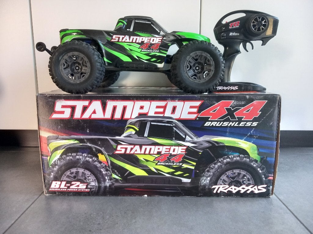 Traxxas Stampede 4x4 BL-2S, Échelle 1:10, Enlèvement ou Envoi, Voiture off road, Utilisé