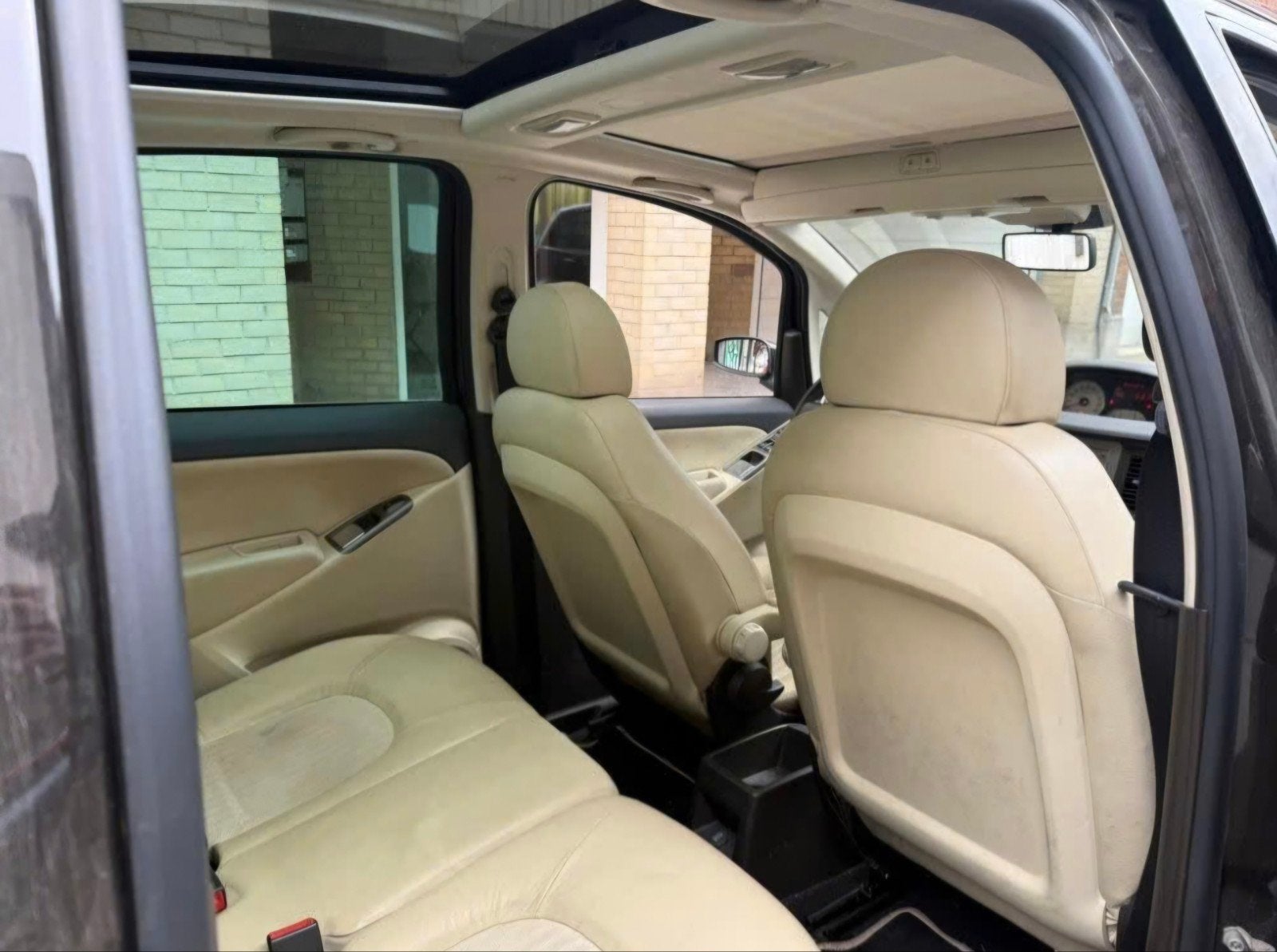 e koop: Ideale en zeer zuinige stadsauto – perfect als begin, Autos, Cuir et Alcantara, Achat, Beige, 5 portes
