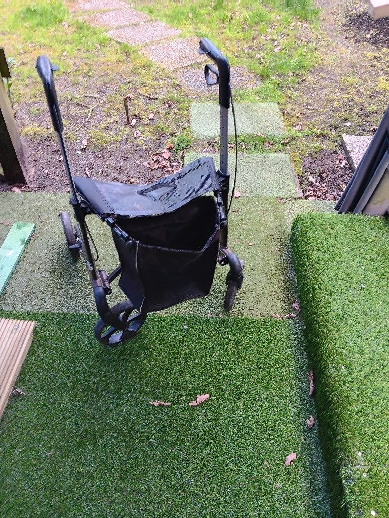 rollator  lichtgewicht  aluminium  !, Enlèvement, Poids léger, Utilisé