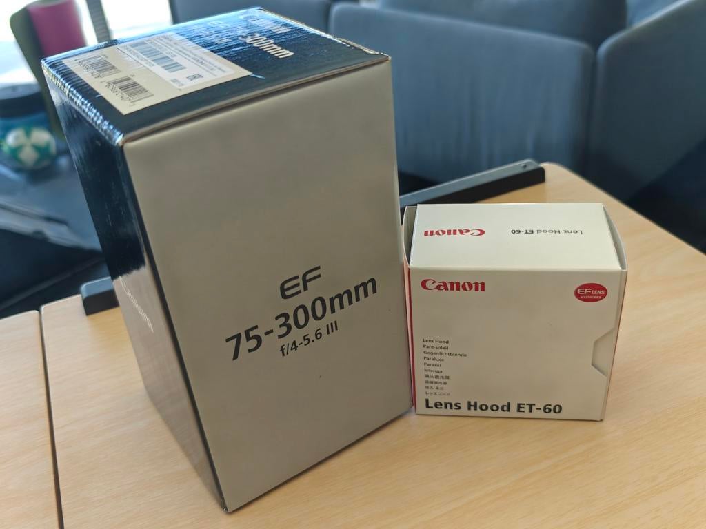Canon EF 75-300mm F/4-5.6 III objectief + zonnekap, TV, Hi-fi & Vidéo, Enlèvement ou Envoi