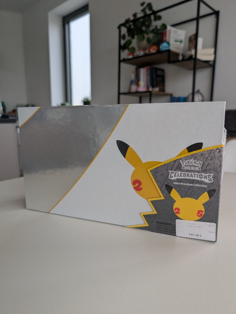 Pokémon Celebrations Ultra-Premium Collection sealed, Ophalen, Nieuw, Boosterbox, Foil