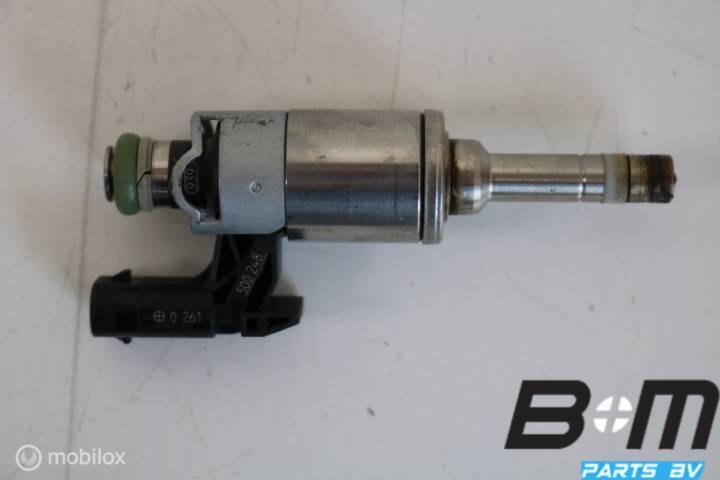 Injector VW Touran 5T 1.4 TSI CZD 04E906036E, Gebruikt