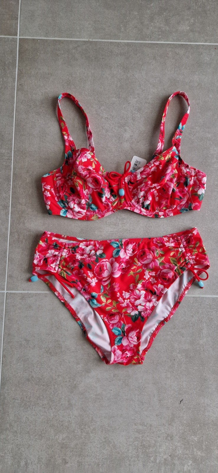Bikini nieuw (merk Antigel maat 80E) met kaartje er nog aan, Kleding | Dames, Meerkleurig, Nieuw, Ophalen of Verzenden, Bikini