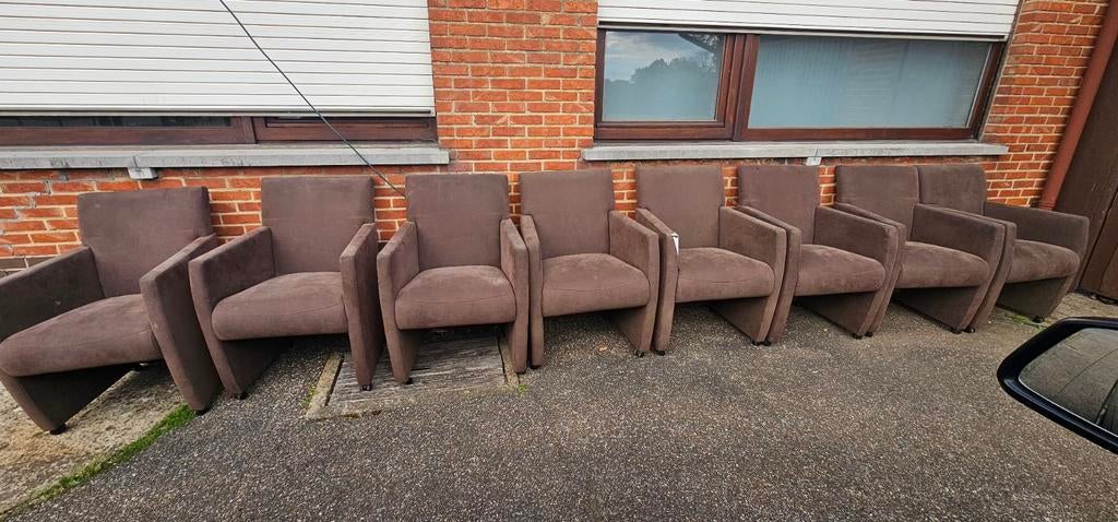 GRATIS 8 Eetkamerstoelen ZO SNEL MOGELIJK OPHALEN, Ophalen, Gebruikt, Bruin, Stof