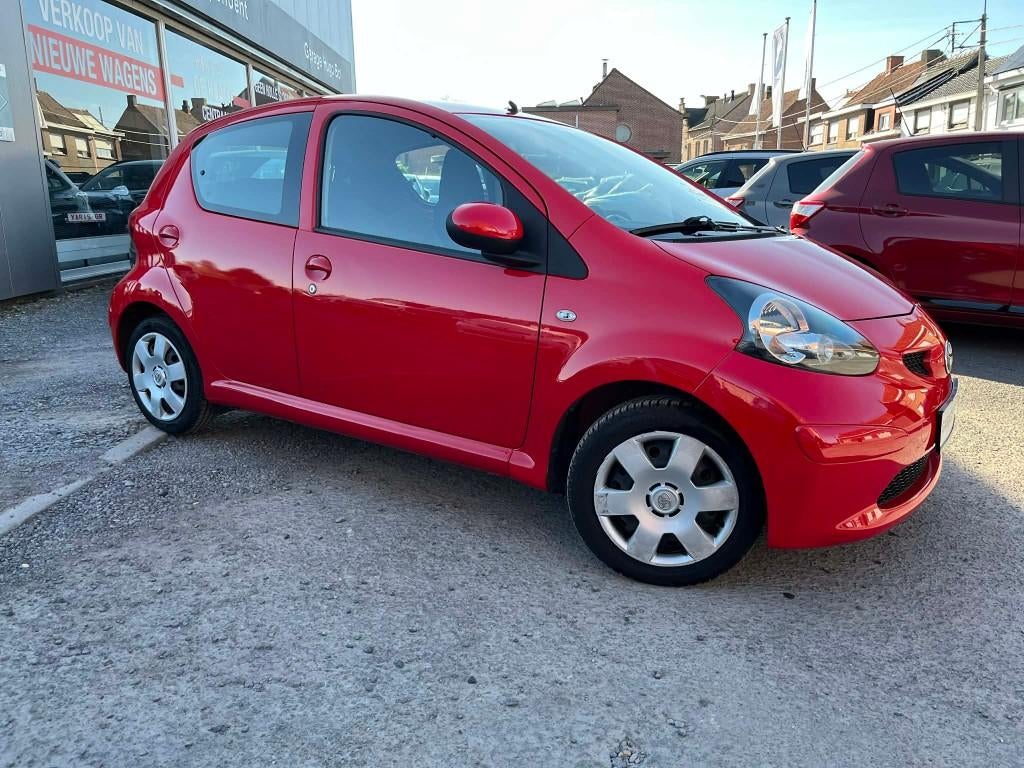 Toyot Aygo 1.0l automaat + waarborg, Stof, 50 kW, 109 g/km, Bedrijf