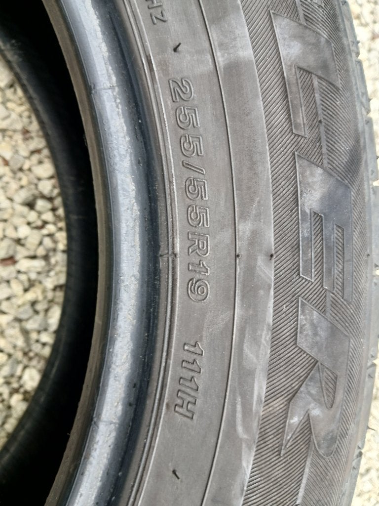 4 pneus Bridgestone 255 55 19 ete, Autos : Pièces & Accessoires, Pneus & Jantes, 255 mm, Pneus été, Pneu(s), Utilisé