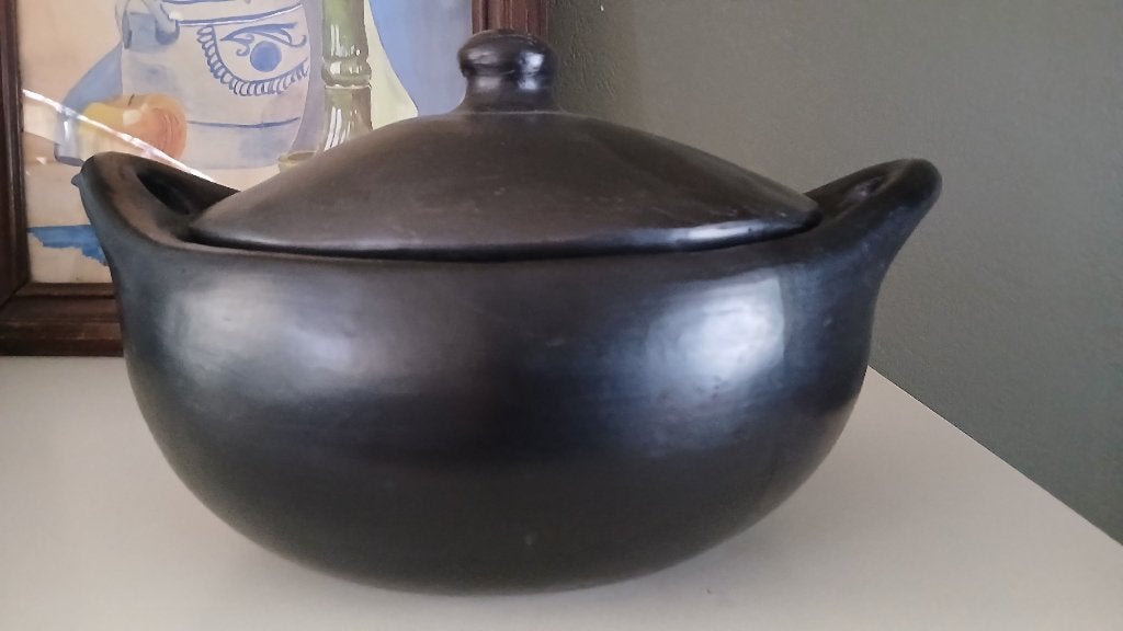 Casserole / cocotte Black pottery, Enlèvement ou Envoi, Compatible barbecue, Utilisé, Autres marques