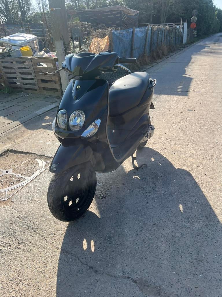 Mbk ovetto 70 cc 2t a klasse, Fietsen en Brommers, Ophalen, Zo goed als nieuw