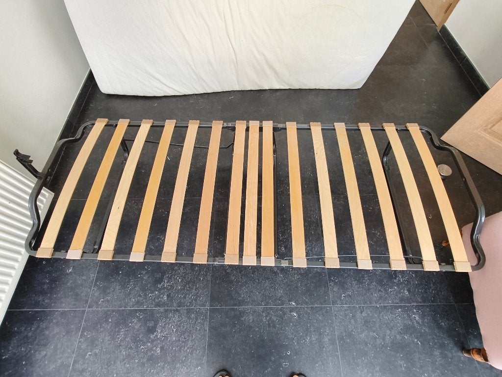 Logeerbed, Huis en Inrichting, Slaapkamer | Bedden, Ophalen, 90 cm, Eenpersoons, Zwart