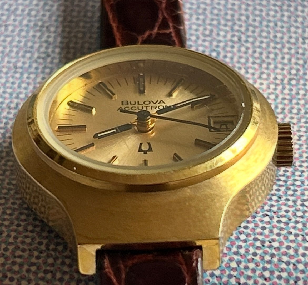 Montre ancienne Bulova Accutron, Bijoux, Sacs & Beauté, Montres | Anciennes | Antiquités, Enlèvement ou Envoi, Bulova