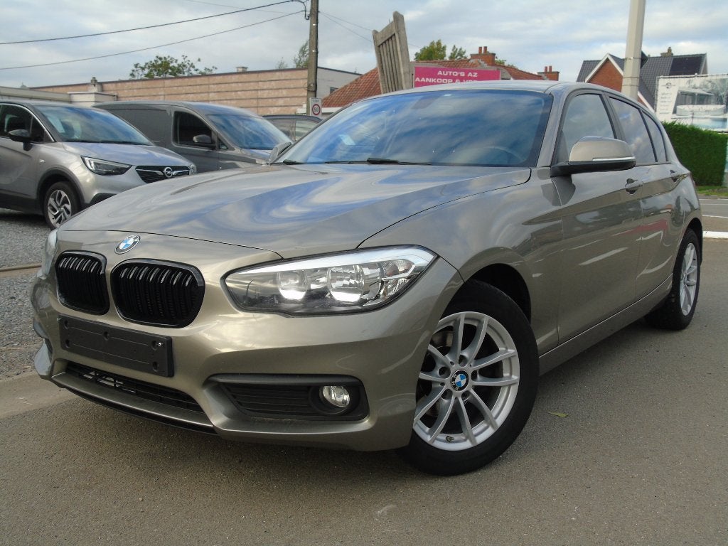 Bmw 118d *06/2017 *Digitale Airco *Navigatie *Euro 6b, Auto's, Dealer onderhouden, 1995 cc, Beige, Bedrijf