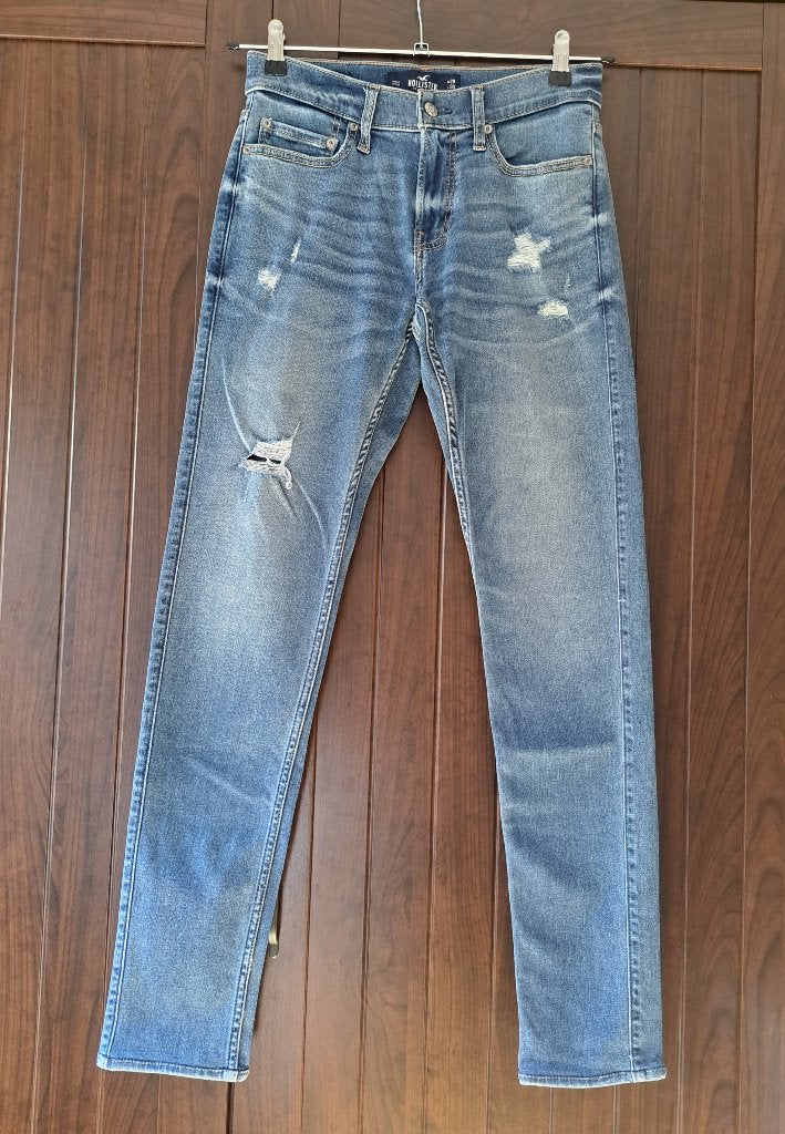 Toffe jeansbroek van Hollister maat 28/30, W28 - W29 (confectie 36), Gedragen, Hollister, Verzenden