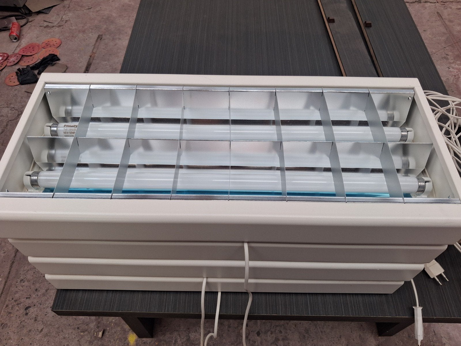 lichtbakken, Elektronische apparatuur, Ophalen