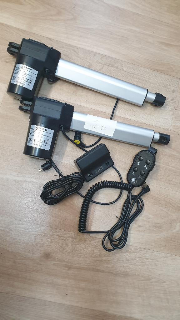 jw1402: timotion lineair actuator systeem voor zetel, Enlèvement ou Envoi, Comme neuf