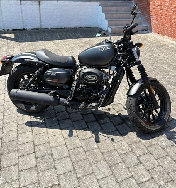 Motor 125cc Hyosung Bobber V60 GV125, Motos, Motos | Hyosung, Particulier, Autre, jusqu'à 11 kW, 2 cylindres, Permis Moto A1 minimum