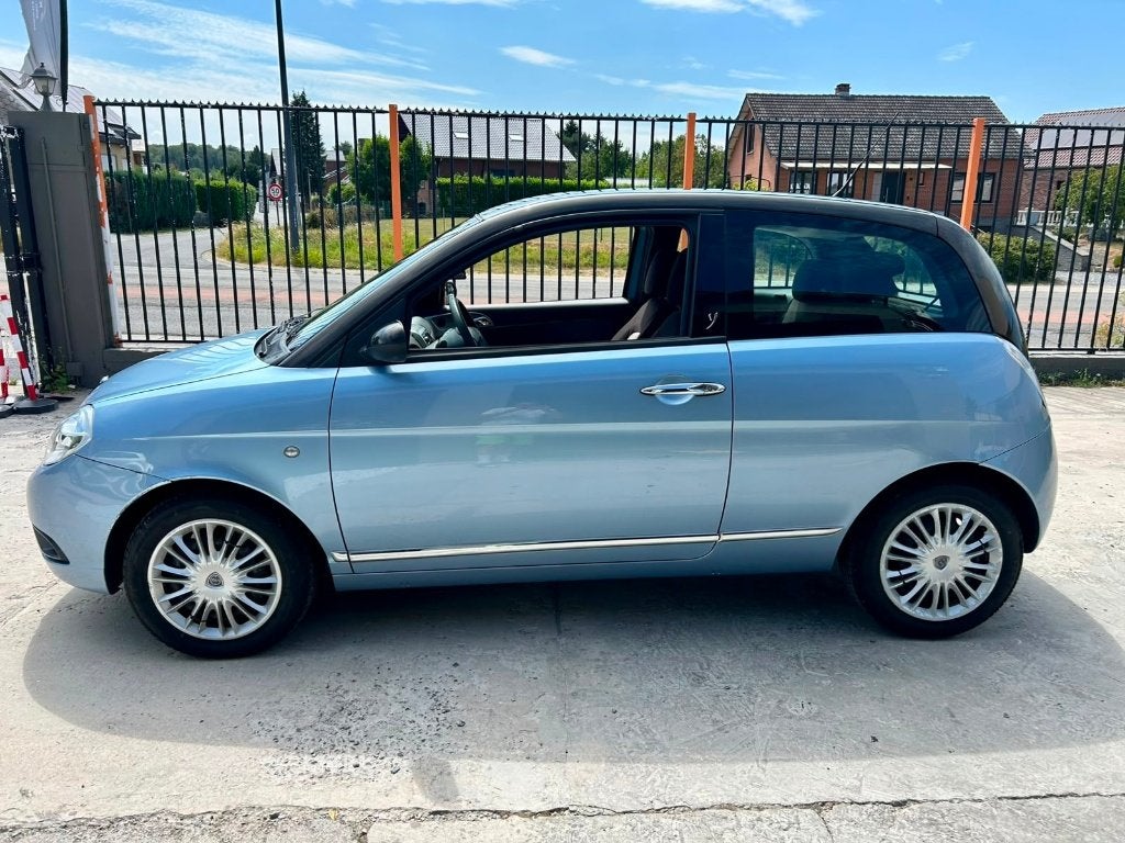 Lancia Ypsilon 1200cc bouwjaar 2008 benzine 116.000 km, Auto's, Voorwielaandrijving, 4 zetels, Stof, Blauw