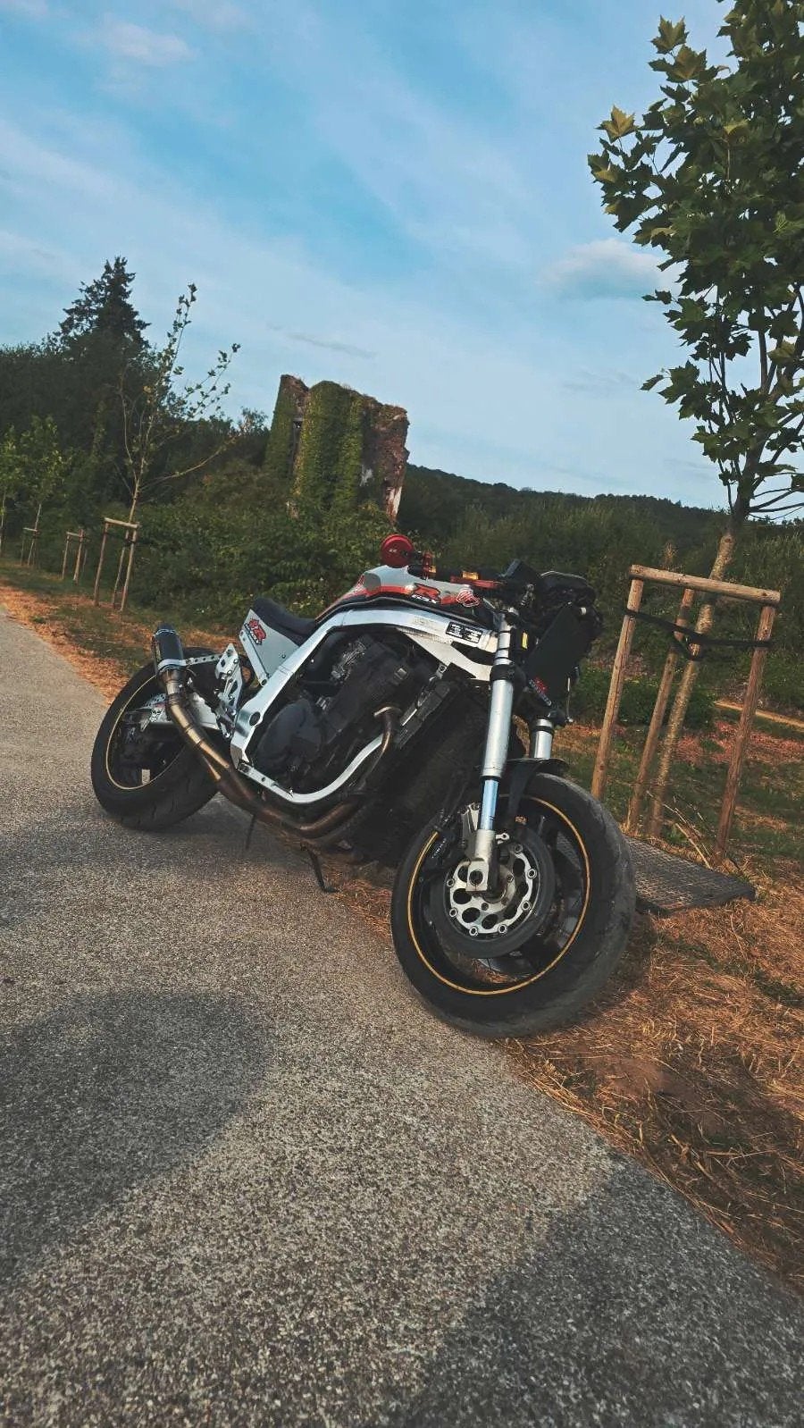 suzuki Gsxr 1100, Motos