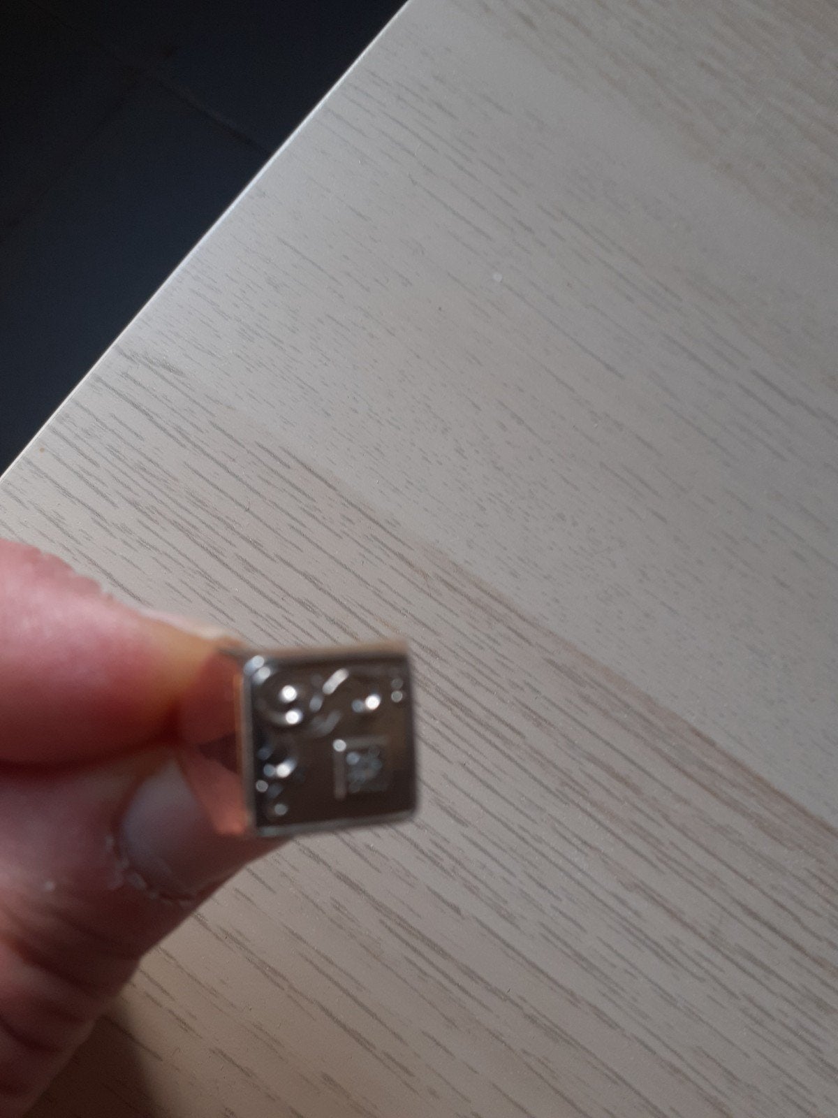 Goud ring met platinum bovenaan en kleine diamant., Handtassen en Accessoires, Ophalen, Goud, Goud