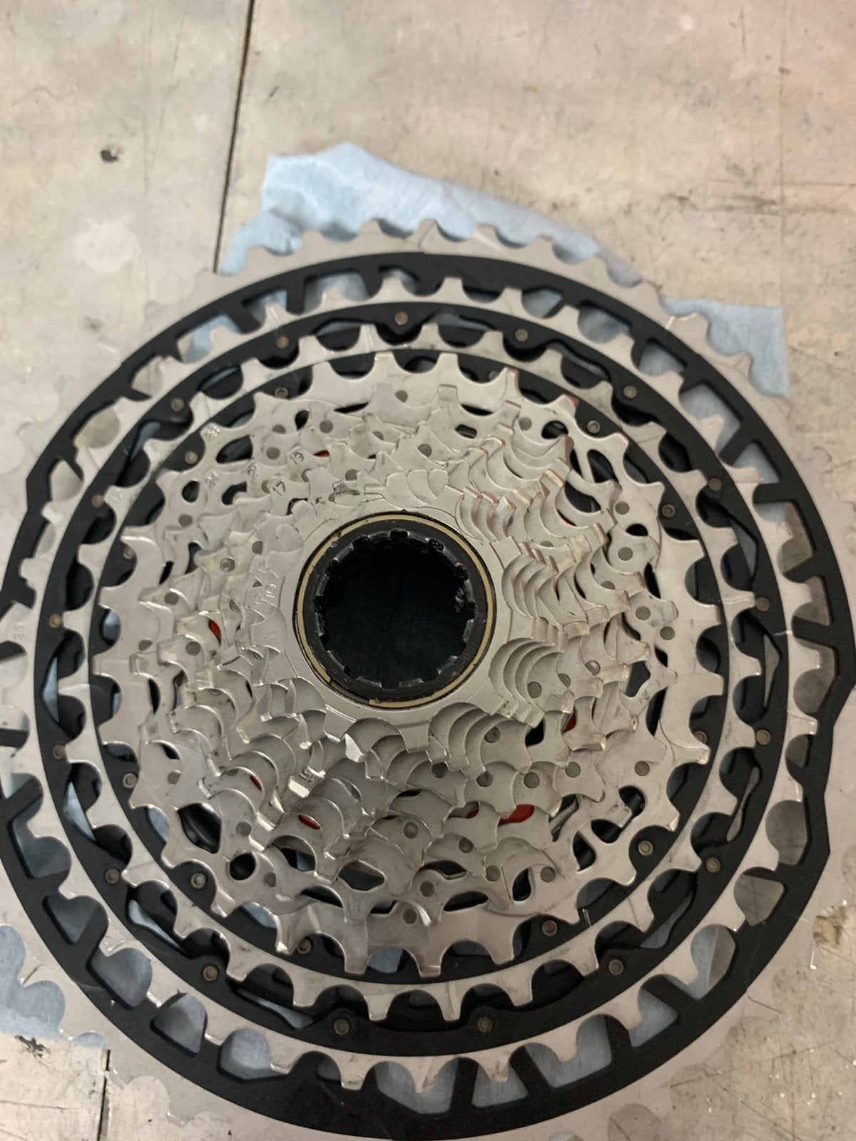 Sram force 13spd 10-46 cassette amper gebruikt, Pédalier ou Pédales, Comme neuf, Aluminium, Enlèvement