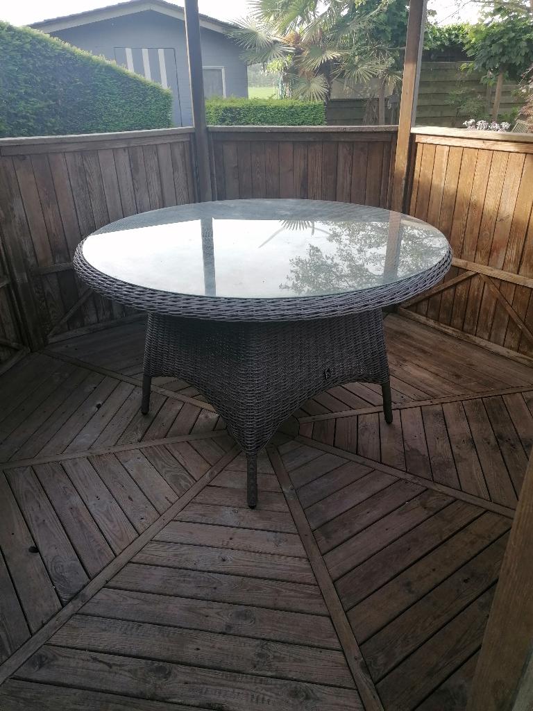 Buiten eettafel, Tuin en Terras, Tuintafels, Ophalen, Zo goed als nieuw, Rond, Wicker
