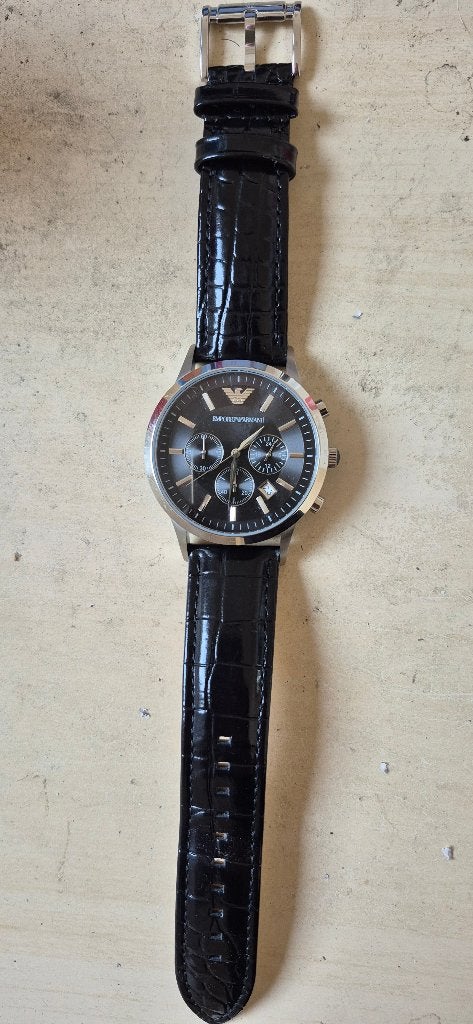 Montre EMPORIO ARMANI, Bijoux, Sacs & Beauté, Autres marques, Cuir, Enlèvement, Neuf