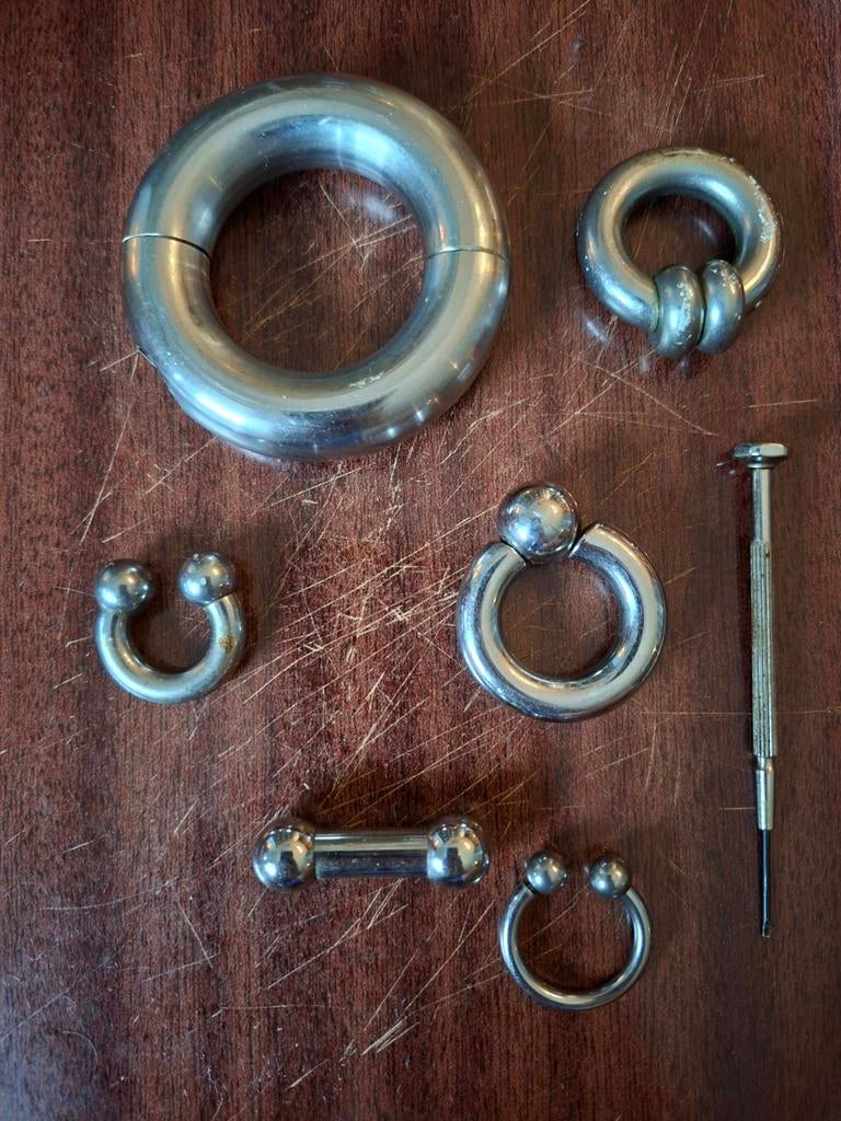 LOT DE PIERCINGS ET DE BAGUES, Bijoux, Sacs & Beauté, Piercings, Enlèvement, Utilisé, Acier, Autres types
