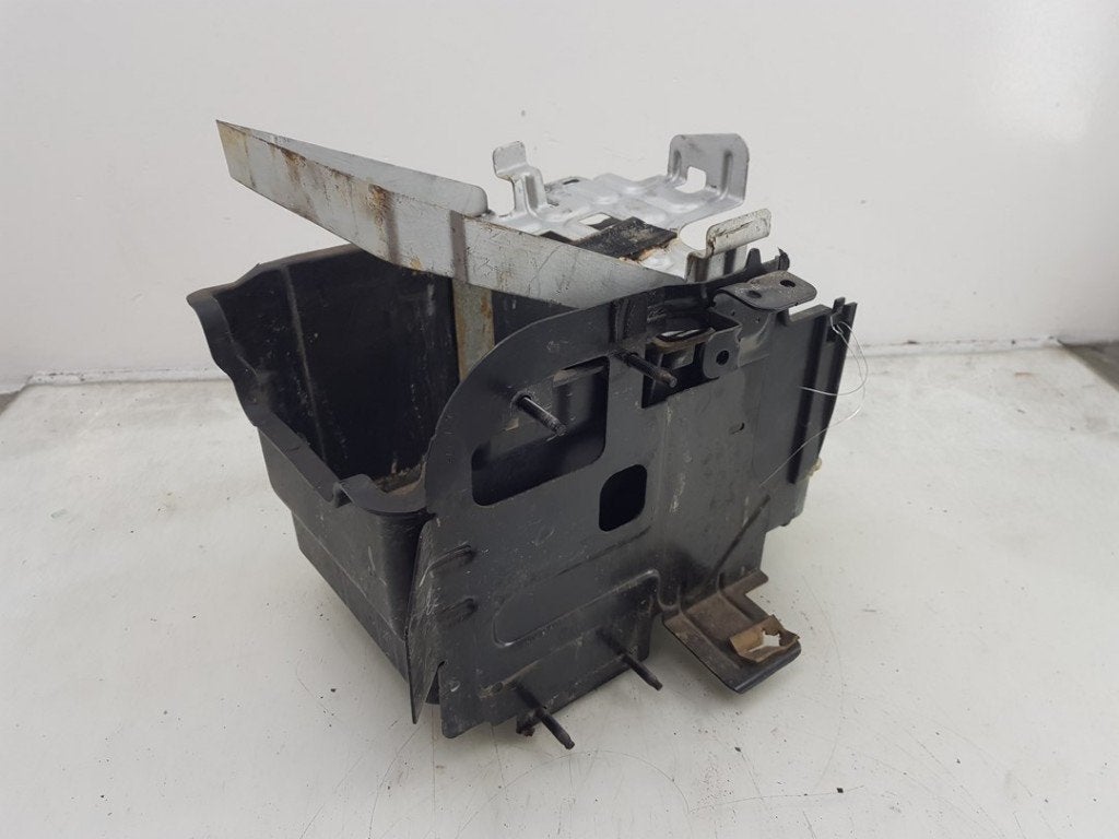 BAC A BATTERIE Ford Fiesta 6 (JA8) (01-2008/01-2018), Dhr. J. Ham, Administratie@autoham.nl, Nijkerkerstraat 27a 27a
3821 CD  AMERSFOORT, NL